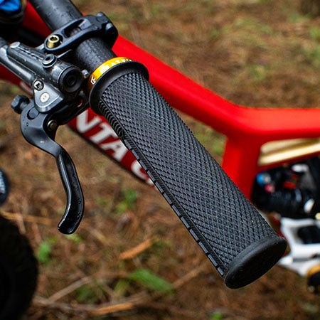 Peaty's Monarch Grips in Knurl